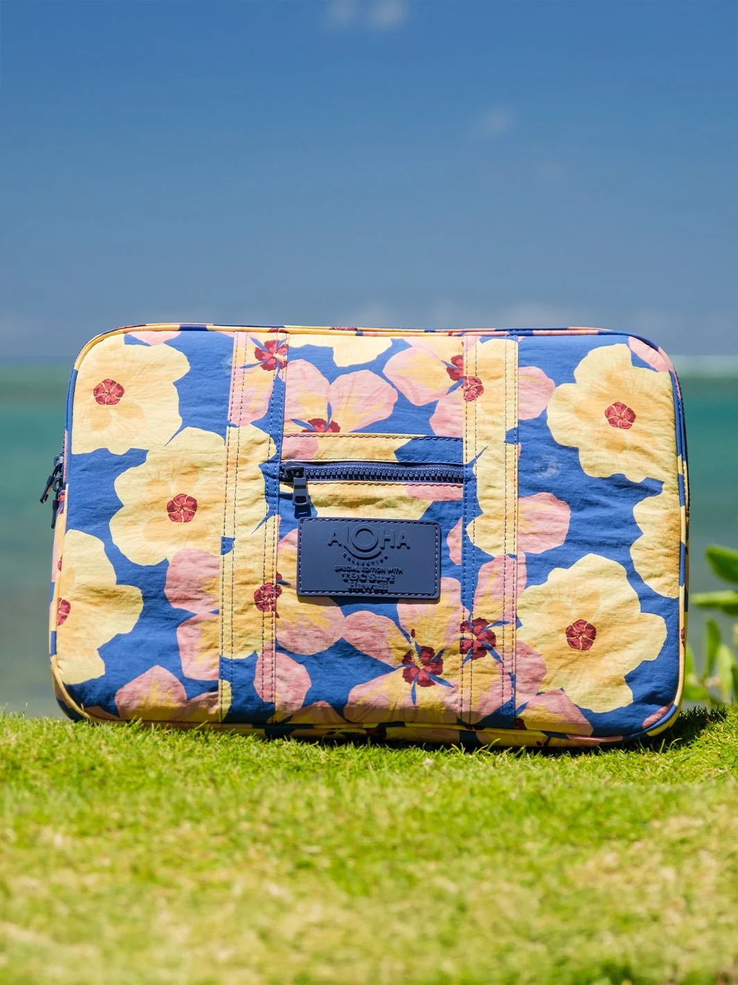 Aloha Collection Watercolor Hau Laptop Case - Image 3