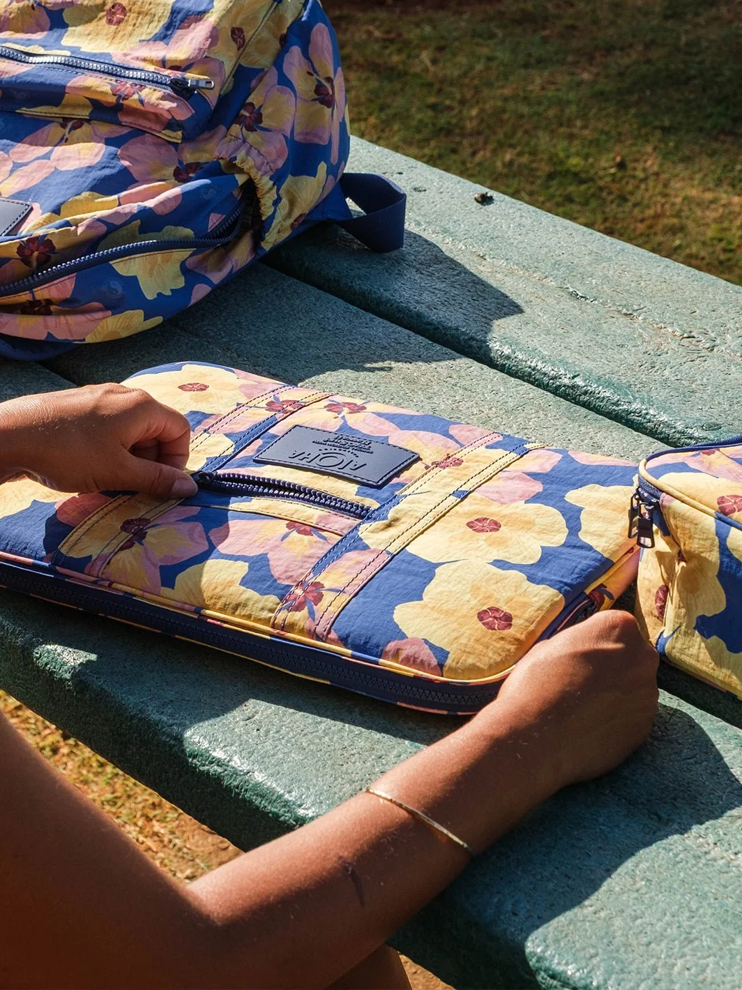 Aloha Collection Watercolor Hau Laptop Case - Image 5