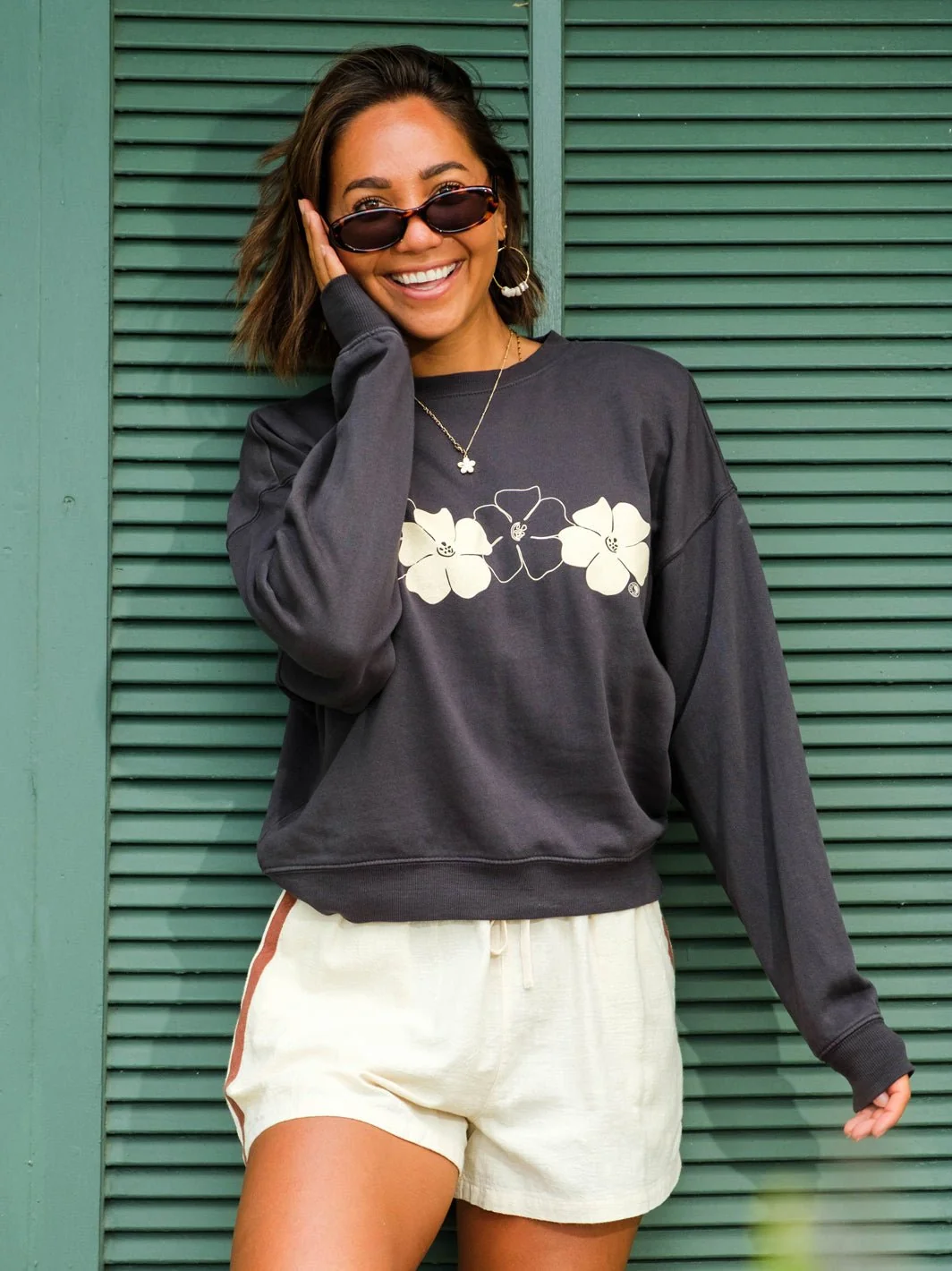 Puakenikeni Love First Date Sweatshirt - Image 7