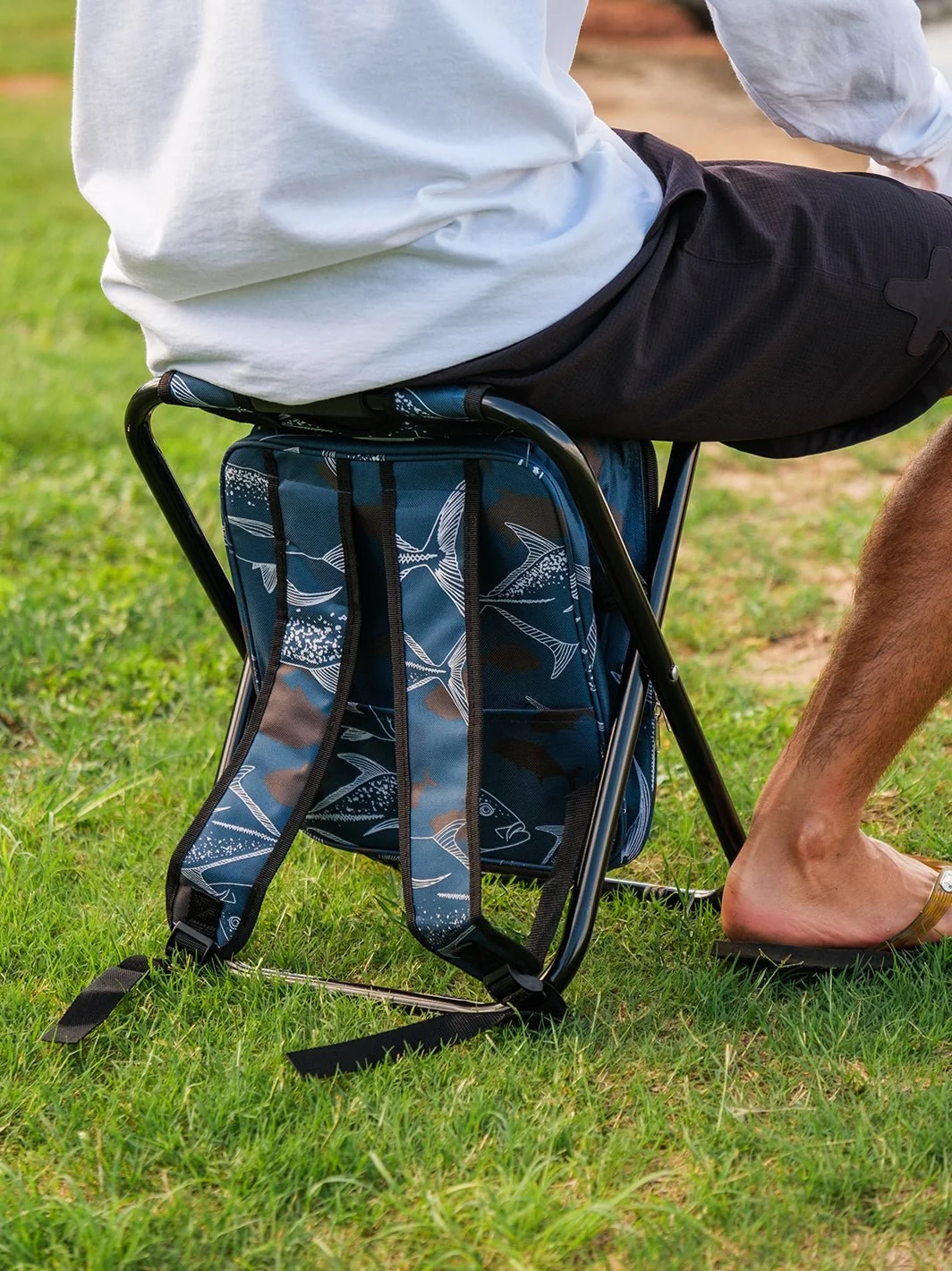 Ulua Flow Backpack Cooler Chair - Image 2