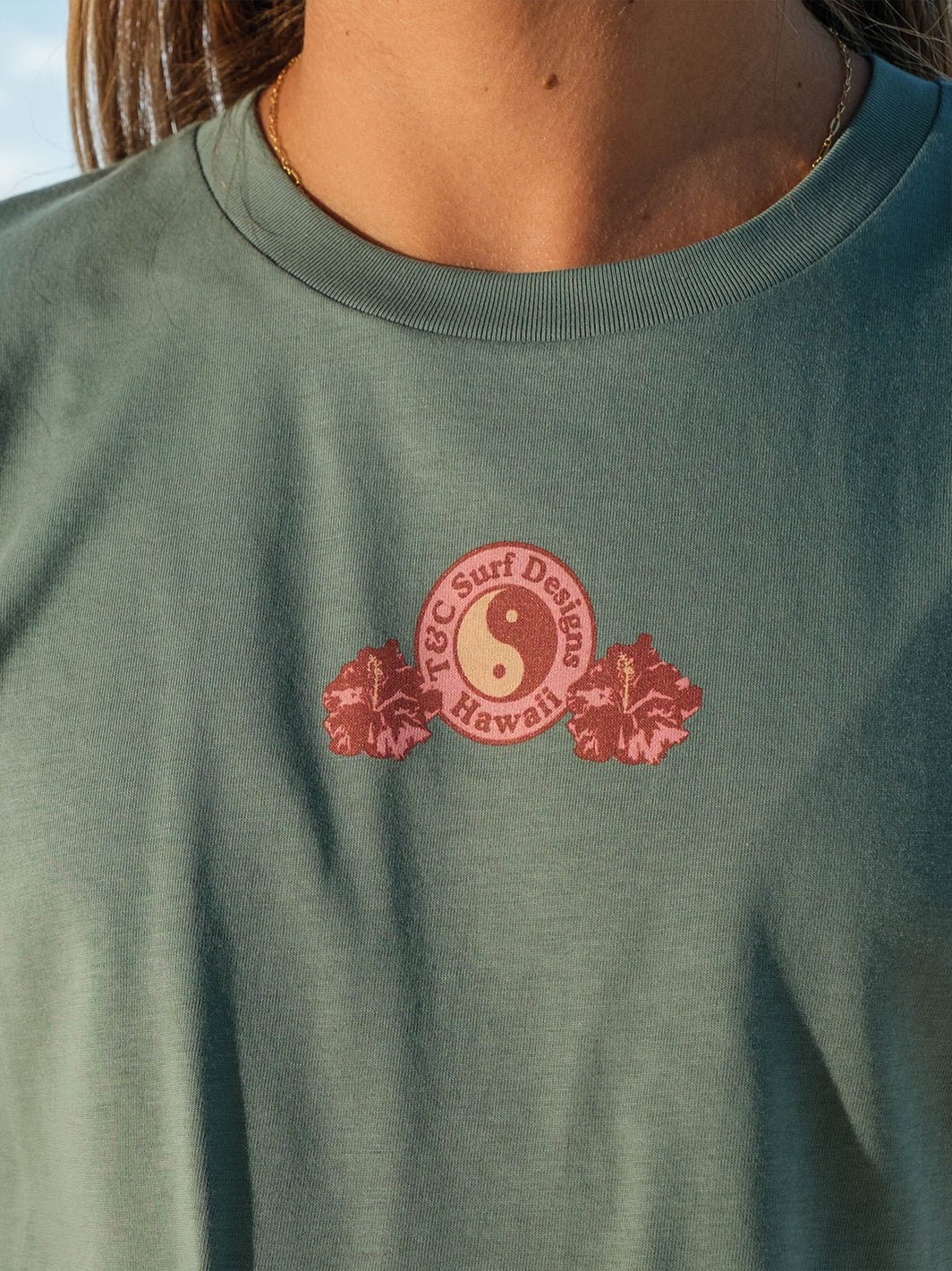 Watercolor Hibiscus Crop Tee - Image 4